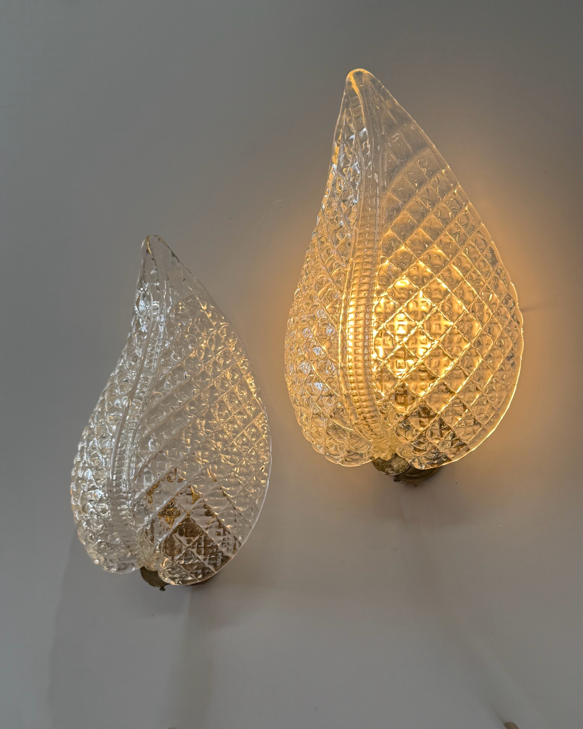 Pair of Murano Glass Foglia Wall Lights