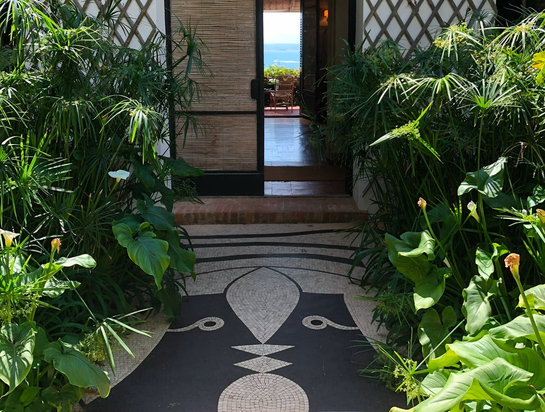 THE ELUSIVE TATTOOED VILLA