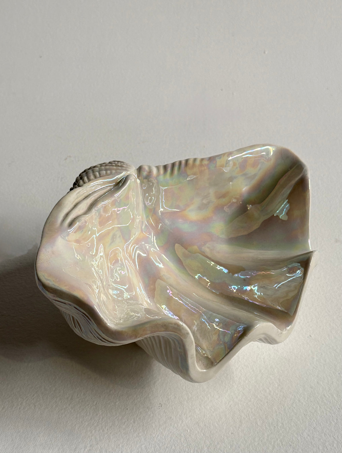 Italian Opalescent Ceramic Shell