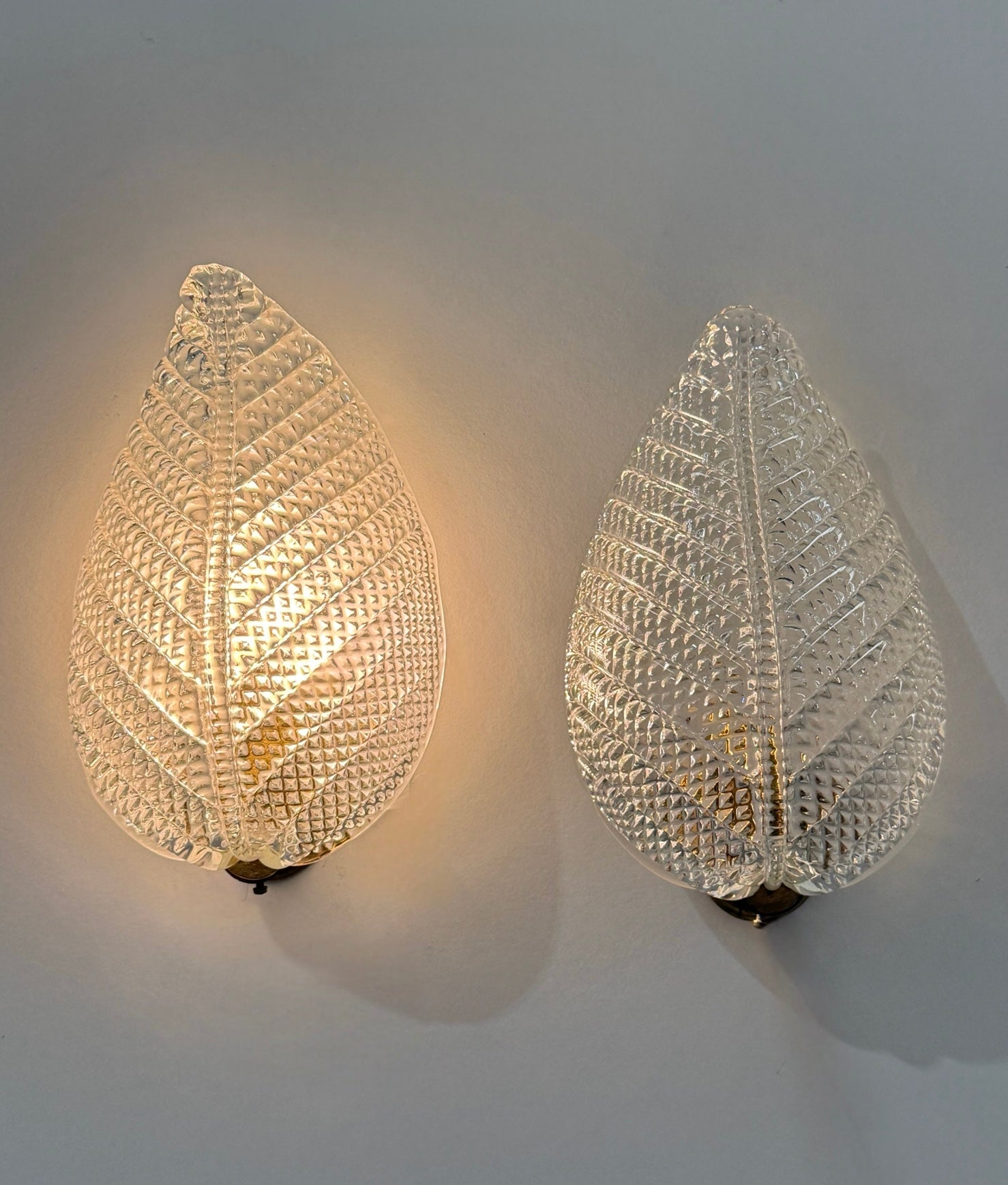 Pair of Murano Glass Foglia Wall Lights